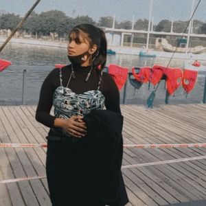 Meet your Posher, Ishiaka